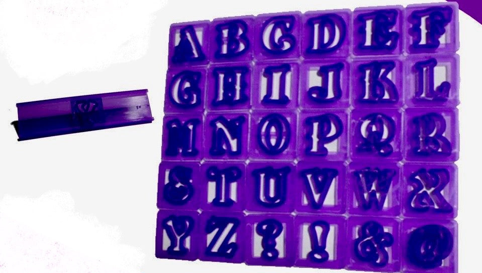 Set de 24 sellos abecedario más regla