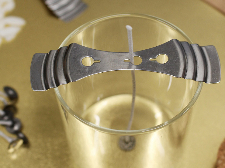 Soporte de metal para pabilo