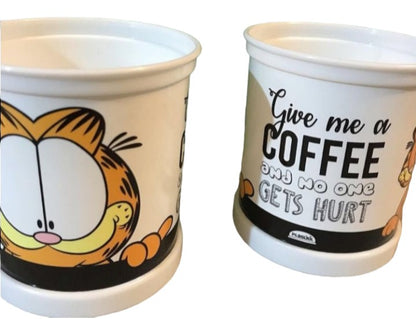 Taza de plástico Garfield 360ml